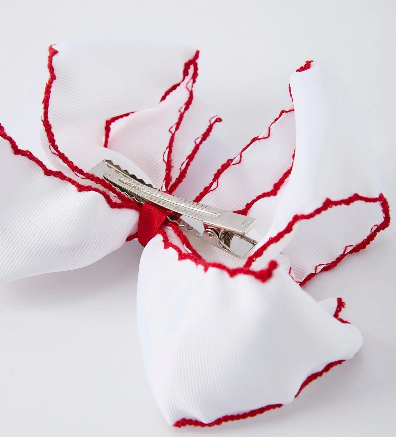 MOONSTITCH APPLE BOW 6.25in